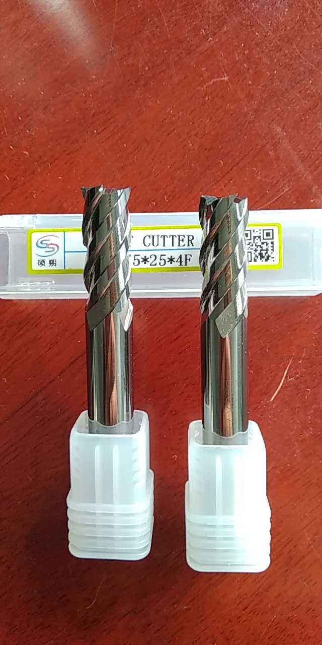 三角形數(shù)控刀片替代TNGG160402R-FNX2525金屬陶瓷刀具的技術(shù)分析與應(yīng)用策略